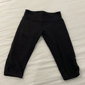 Lululemon Black Cropped Leggings